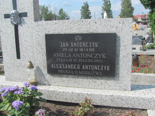 Aniela Antończyk 1916 Trześń - Grobonet - Wyszukiwarka osób pochowanych