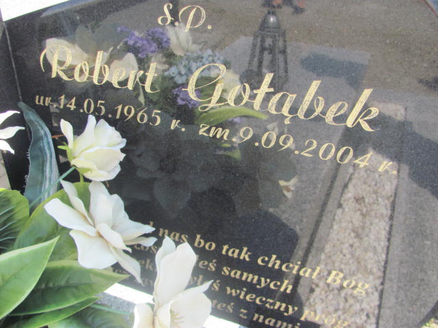 Robert Gołąbek  1965 Trześń - Grobonet - Wyszukiwarka osób pochowanych