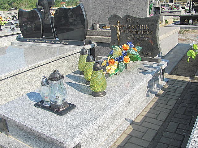 Grób Włodzimierz Jakóbik